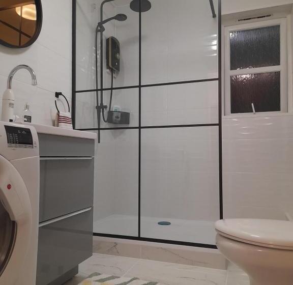 Glastonbury Town Center Entire Apartment