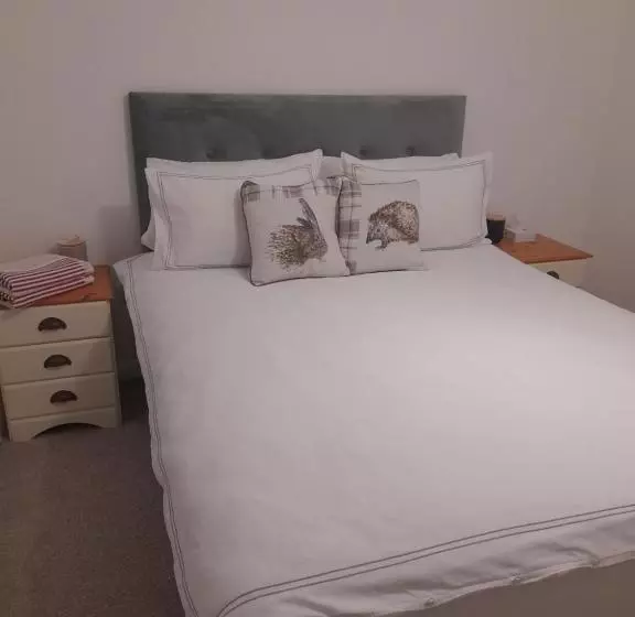 Glastonbury Town Center Entire Apartment