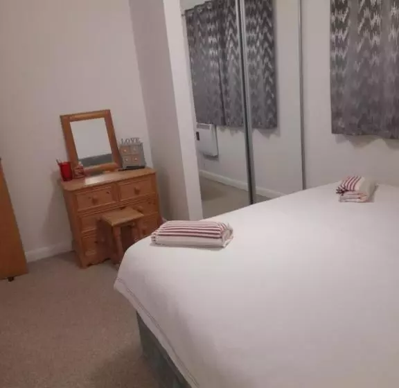 Glastonbury Town Center Entire Apartment