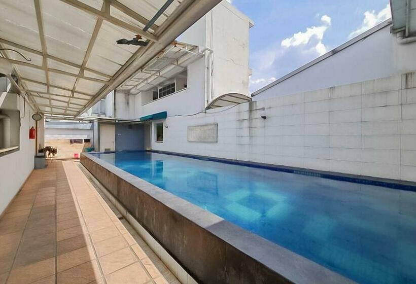 호텔 Koolkost @ Cibogo Bawah