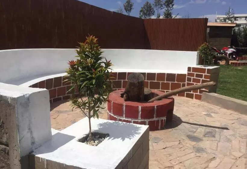 هتل Rafiki House