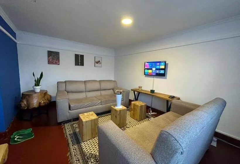 هتل Rafiki House