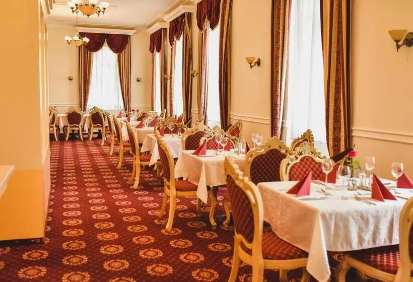 Hotelli Zámek Kamenný Dvůr