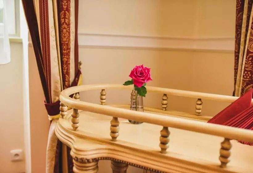 Hotelli Zámek Kamenný Dvůr