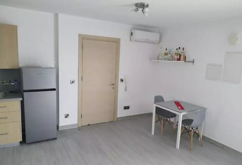 Modern Suite, Xl Balcony, Parking