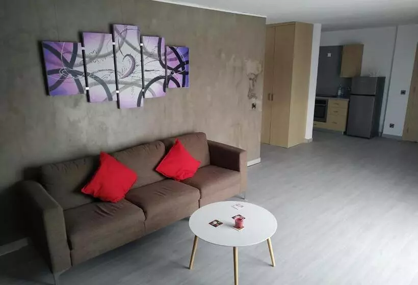 Modern Suite, Xl Balcony, Parking