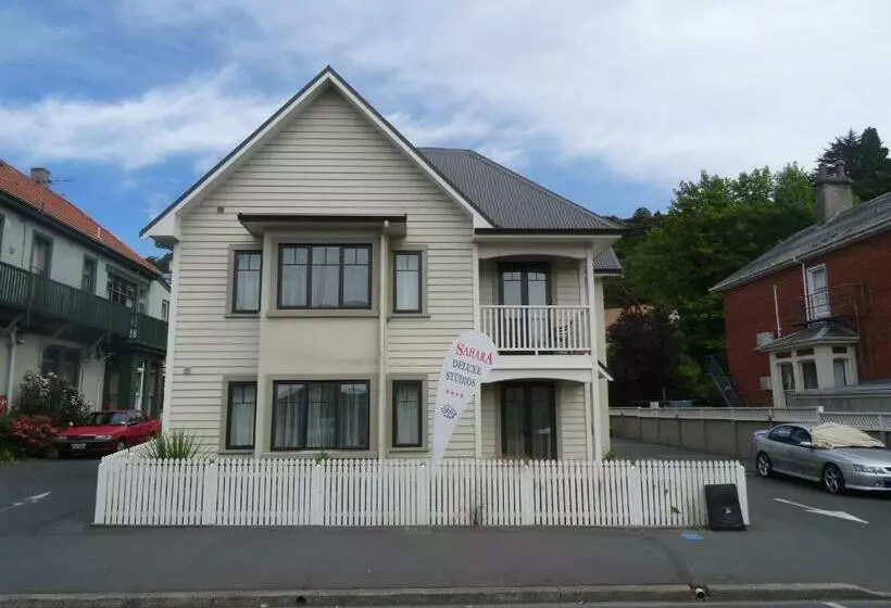 Motelli Sahara Deluxe Studios