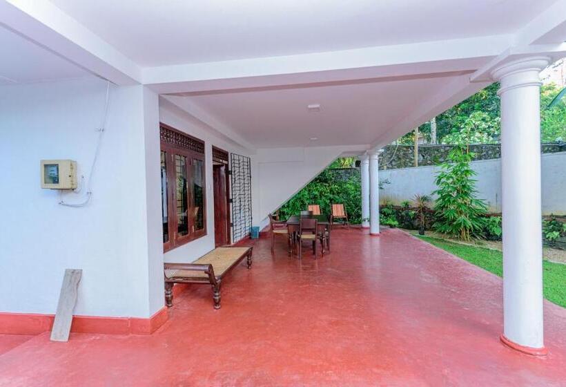 پانسیون Villa Guru Hikkaduwa