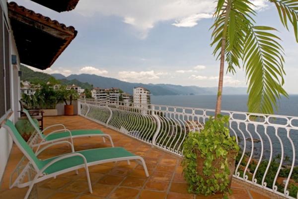 Villa In Conchas Chinas Vallarta