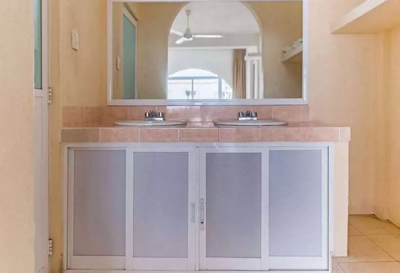 Capital O Hotel El Mejicano, Acapulco