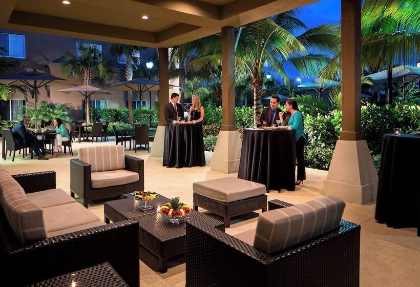 Отель Courtyard By Marriott Palm Beach Jupiter