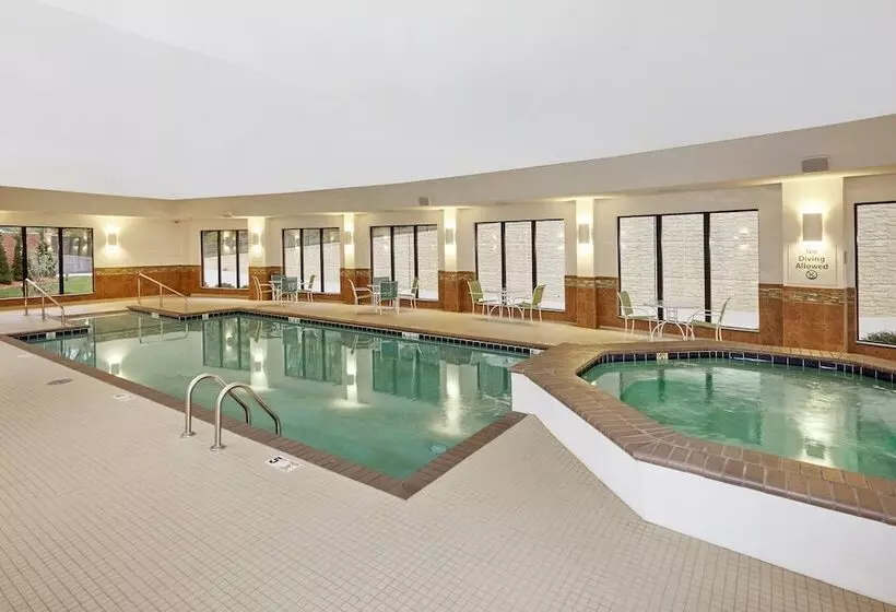 Отель Holiday Inn Express And Suites Columbia University Area, An Ihg