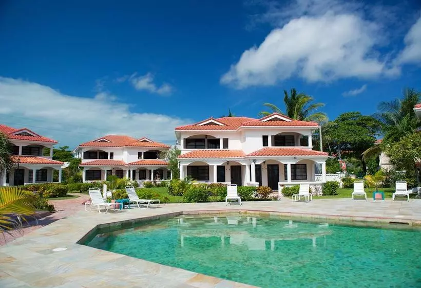 هتل Isla Bonita Yacht Club