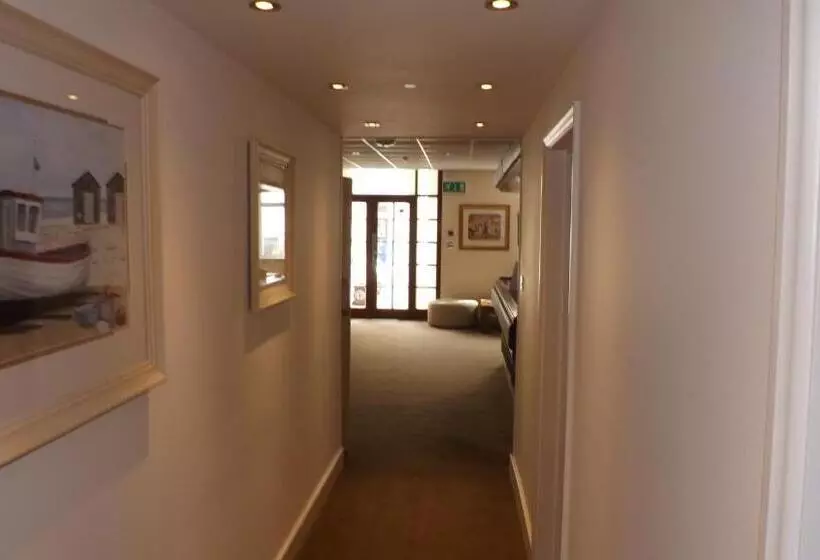 Отель Maison Gorey