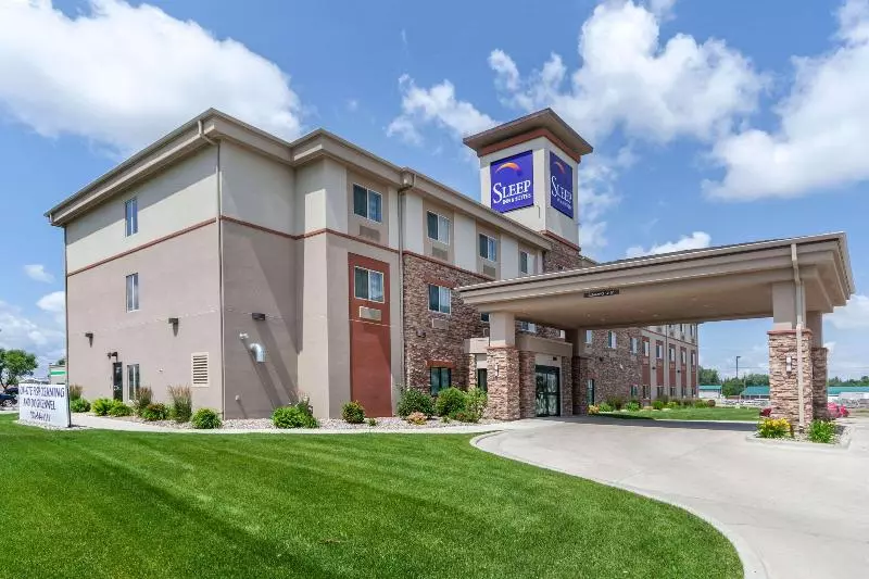 בית מלון כפרי Sleep Inn & Suites Devils Lake