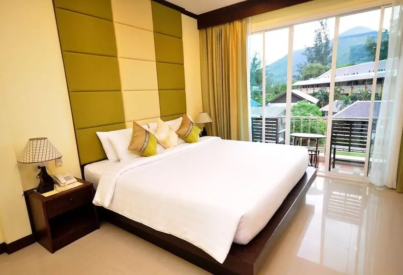 בית מלון כפרי The Mareeya Place