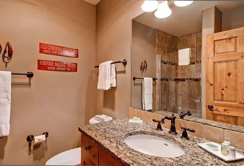 Hotel Trappeurs Crossing Resort Platinum Collection By Steamboat Resorts