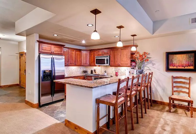 Hotel Trappeurs Crossing Resort Platinum Collection By Steamboat Resorts