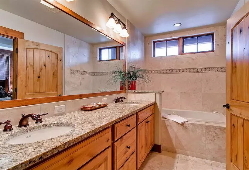 Hotel Trappeurs Crossing Resort Platinum Collection By Steamboat Resorts