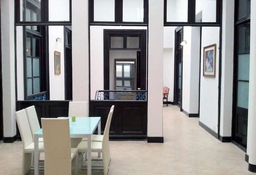 Montevideo Chic Hostel