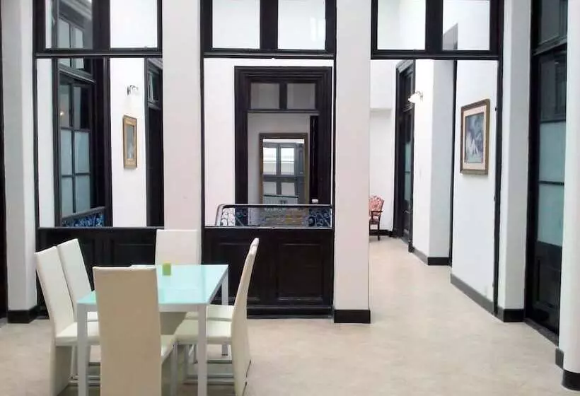 Montevideo Chic Hostel