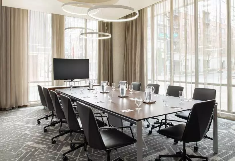 Residence Inn By Marriott Portland Downtown/pearl District