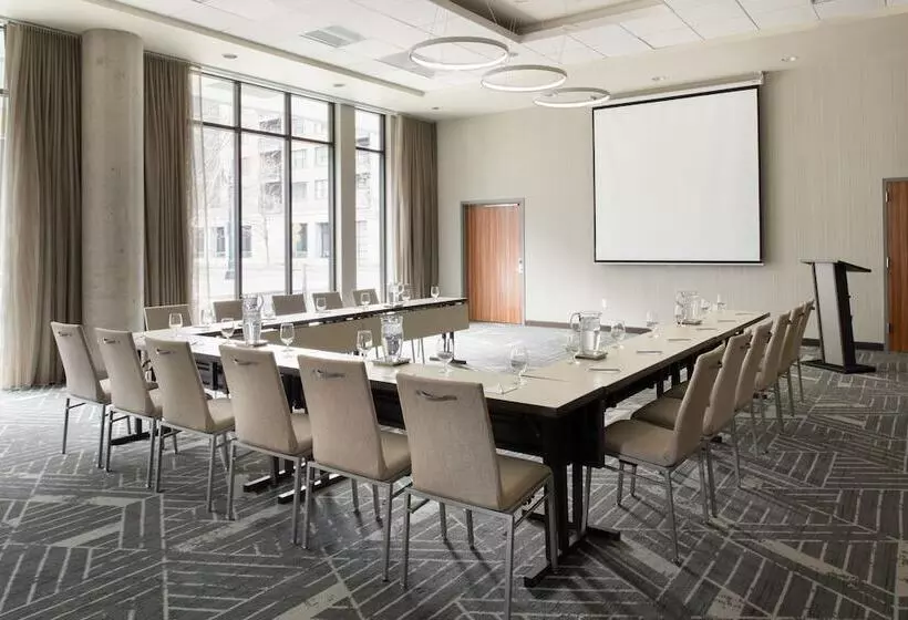 Residence Inn By Marriott Portland Downtown/pearl District