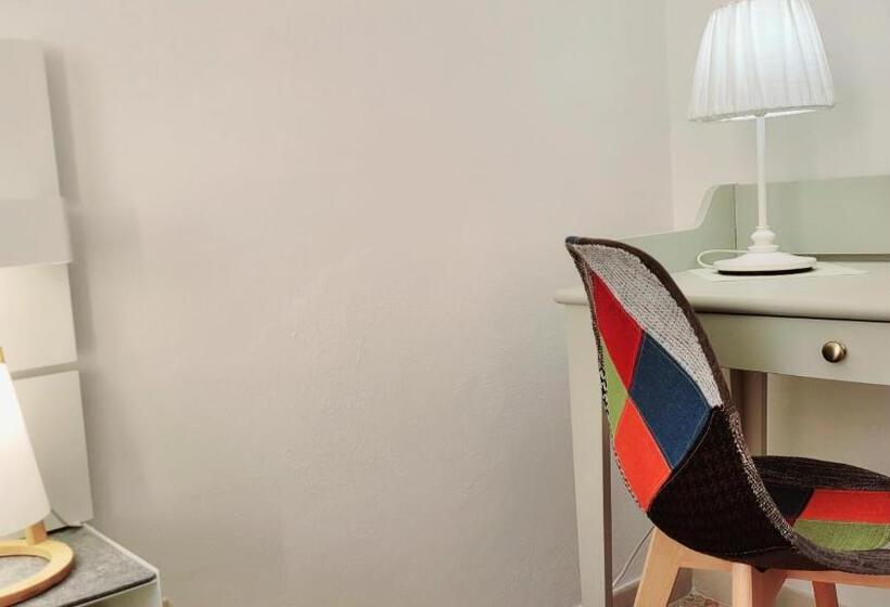 تختخواب و صبحانه Zanzi S Charming Rooms