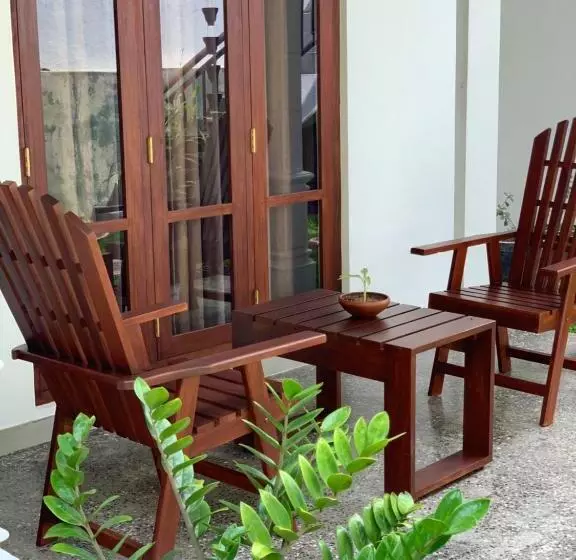 هتل Summer Time Hiriketiya