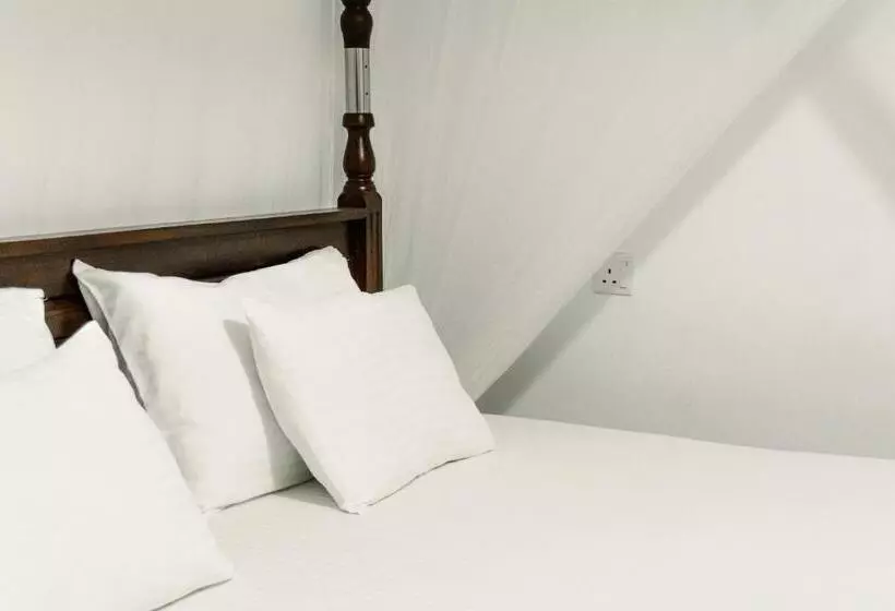 هتل Summer Time Hiriketiya