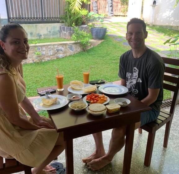 ホテル Summer Time Hiriketiya