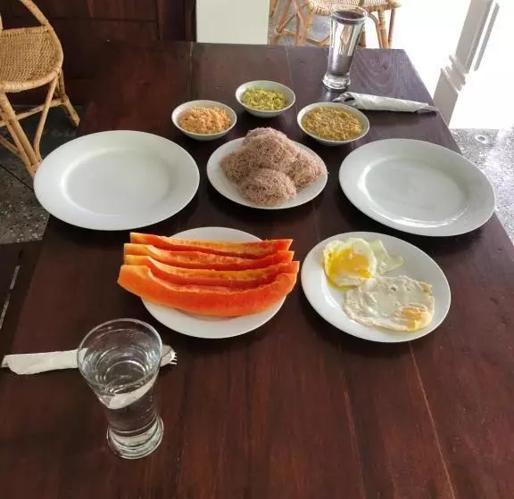 هتل Summer Time Hiriketiya