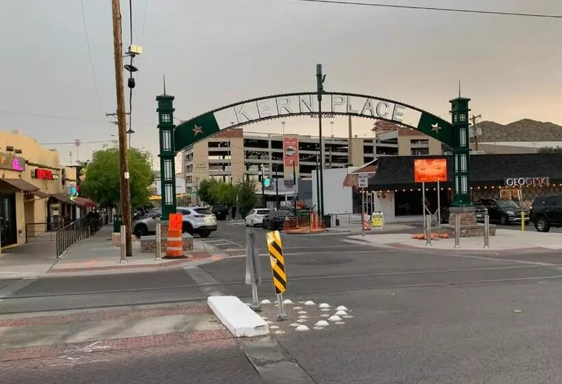 Stylish Basement Studio In Central El Paso   Very Spacious