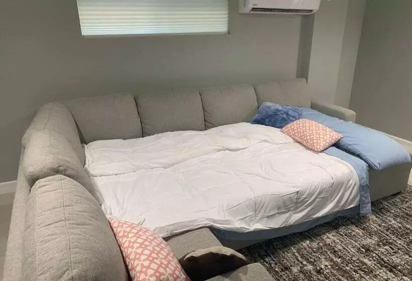 Stylish Basement Studio In Central El Paso   Very Spacious