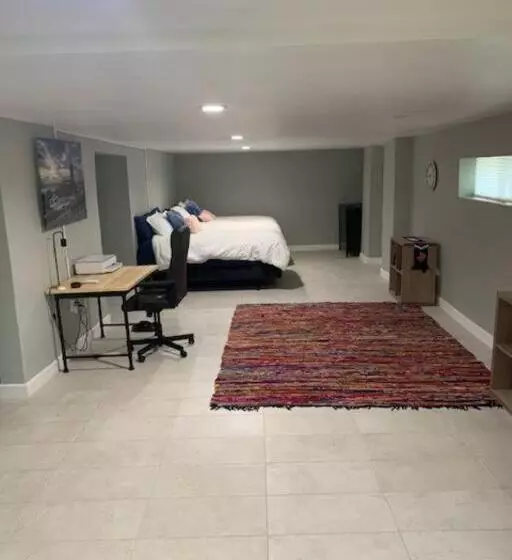 Stylish Basement Studio In Central El Paso   Very Spacious