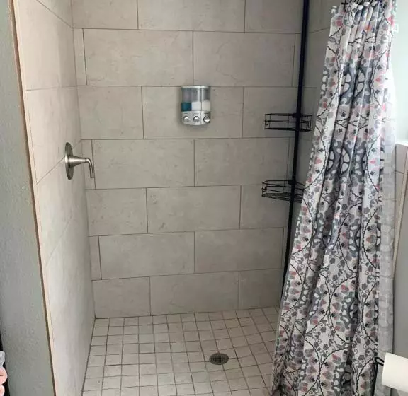 Stylish Basement Studio In Central El Paso   Very Spacious