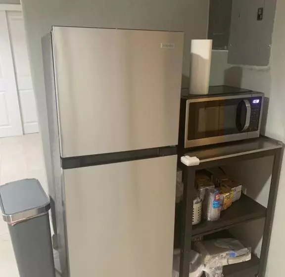 Stylish Basement Studio In Central El Paso   Very Spacious