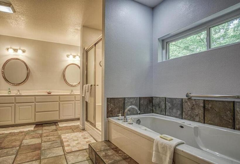 08203   3 Sierra Circle