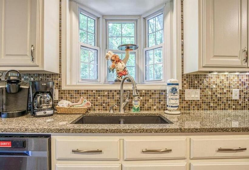 08203   3 Sierra Circle