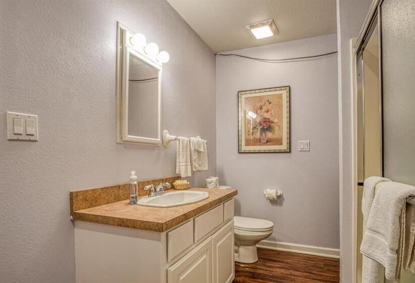 08203   3 Sierra Circle