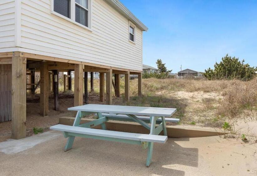 4119 The Dolphin Boat Across Street From Beach