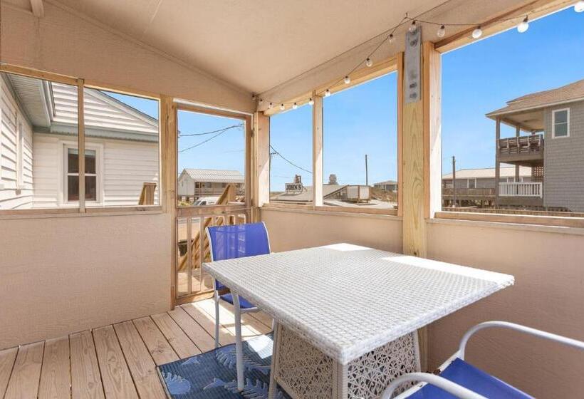 4119 The Dolphin Boat Across Street From Beach