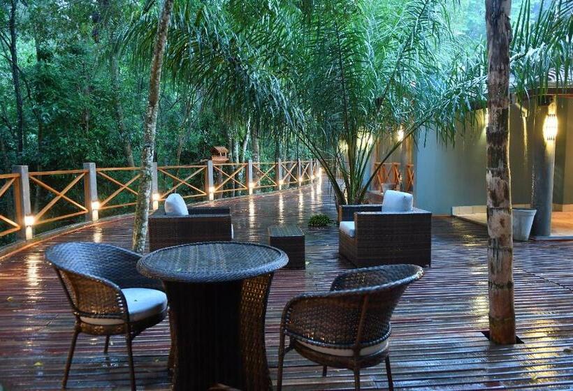 Hostel Pousada Chão De Folhas Spa Boutique