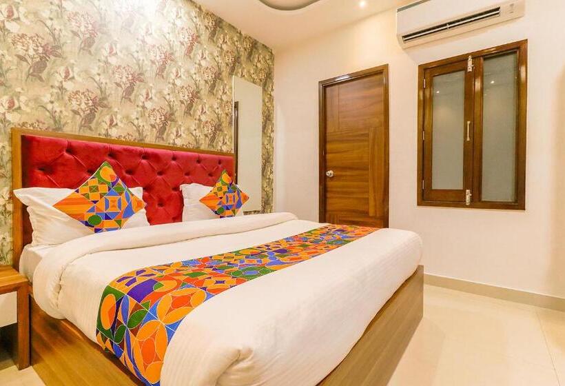 Fabhotel Golden Velvet