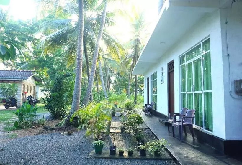 پانسیون Sandy Palms Guesthouse