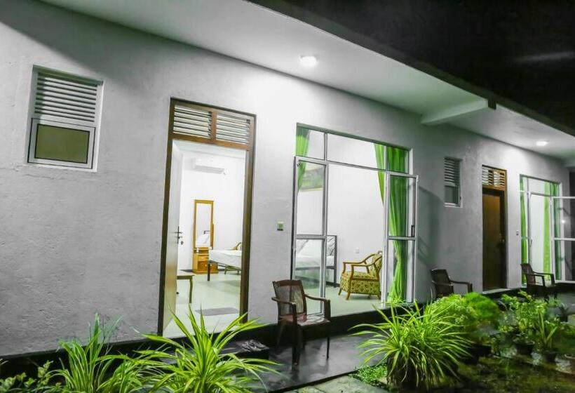 Pensionat Sandy Palms Guesthouse