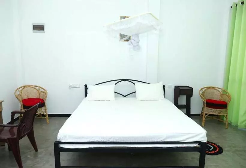 پانسیون Sandy Palms Guesthouse