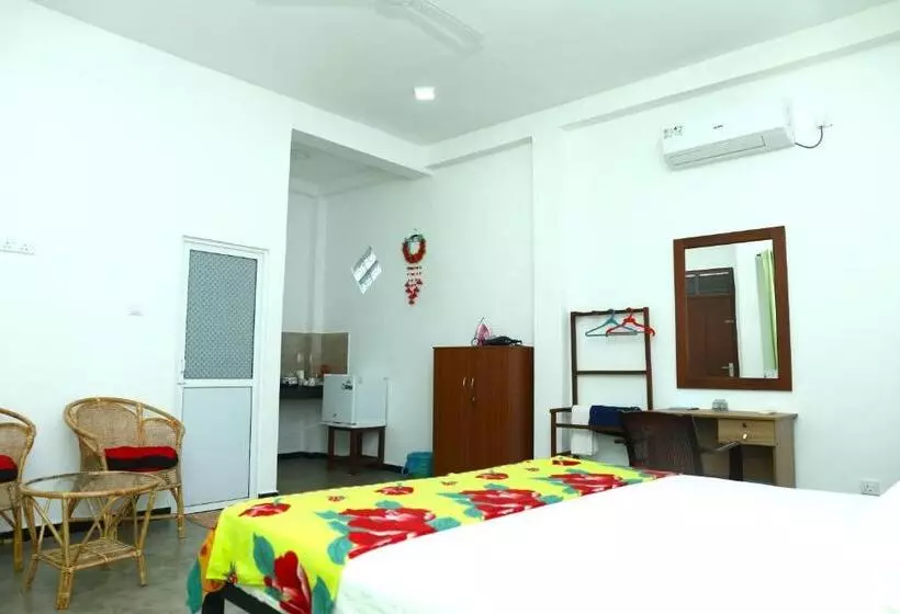 پانسیون Sandy Palms Guesthouse