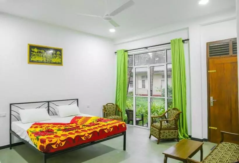 پانسیون Sandy Palms Guesthouse