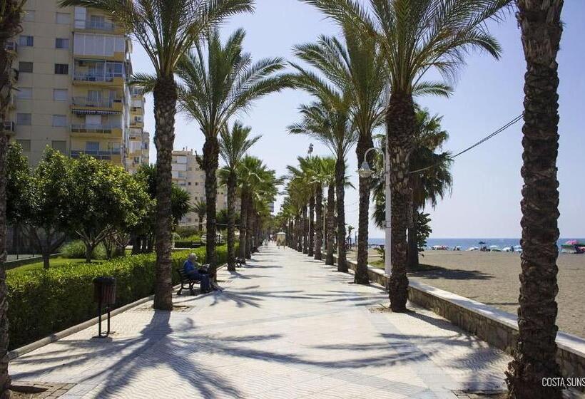 Piso Algarrobo Beach